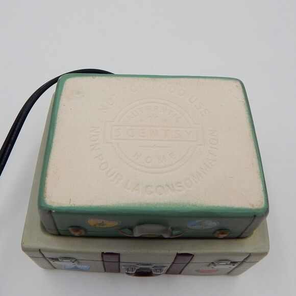 Scentsy Full Wax Warmer Bon Voyage Travel Suitcase Two Piece Aromatherapy - Picture 7 of 9